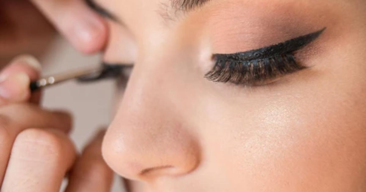 How To Clean Lash Extensions The Right Way